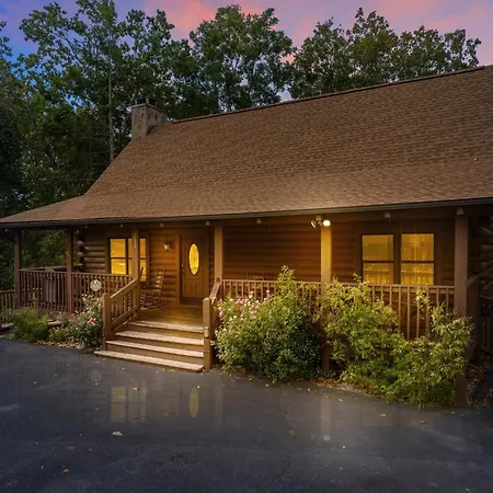 Er101 - Heavenly Hideaway Great Location - Close To Town! Cabin